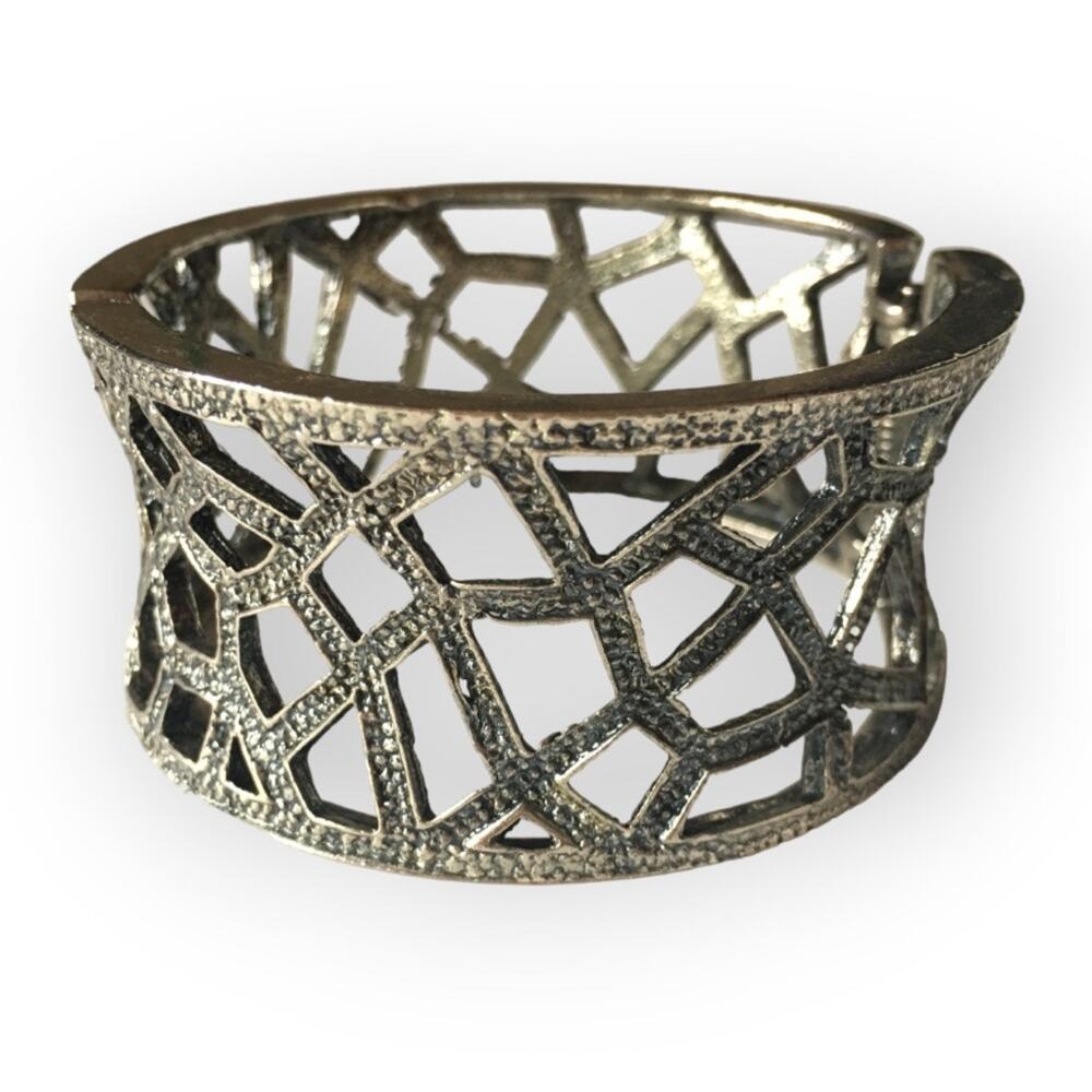 Pewter tone abstract basket-weave metal clamper bracelet